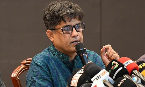 বিভ্রান্তিকর সংবাদে ক্ষুব্ধ সরকার, সাংবাদিকতায় দায়িত্বহীনতার অভিযোগ