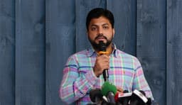 প্রধানমন্ত্রীর পদত্যাগের নির্দেশকে ‘সেরা পরামর্শ’ বললেন ইশরাক