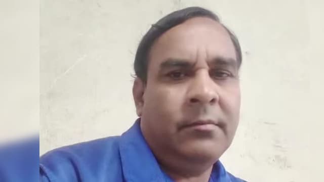 তালাবদ্ধ ঘর থেকে ব্যবসায়ীর লাশ, হত্যার কারন দেয়ালে লেখা 