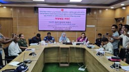 দৌলতদিয়া-পাটুরিয়া রুটে ঈদযাত্রা নির্বিঘ্নে চলবে ১৭ ফেরি ও ২০ লঞ্চ