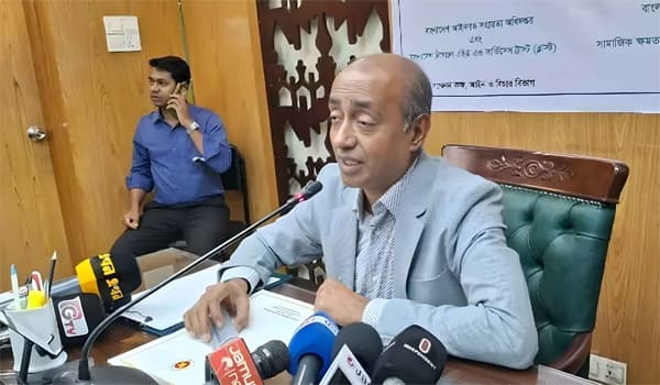 শেখ হাসিনা ফিরলে আইন অনুযায়ী ব্যবস্থা নেওয়া হবে: আইনমন্ত্রী