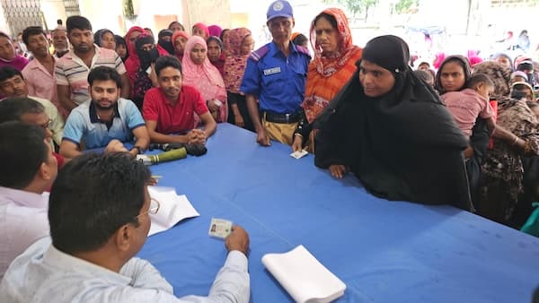গোয়ালন্দে স্বচ্ছ পদ্ধতিতে চলছে ভিডব্লিউবি বাছাই কার্যক্রম