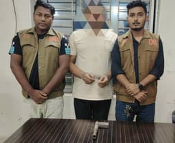 নোয়াখালীতে আওয়ামী লীগ নেতা পাইপগানসহ গ্রেপ্তার