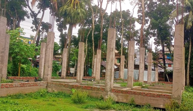 কাউখালী পোস্ট অফিসের ভবন নির্মাণ থমকে, ভাড়া ভবনে ব্যাহত ডাকসেবা