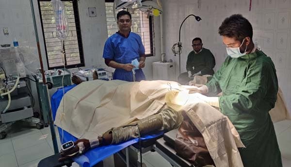 নবাবগঞ্জে ৫১ বছর পর প্রথম অর্থোপেডিক অপারেশন সফল