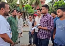 দেবীদ্বারে সড়ক সম্প্রসারণে অনিয়ম, যানজট নিরসনে বাধা সৃষ্টি