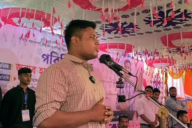 যেভাবে নির্বাচনের প্রস্তুতি নিচ্ছেন, একইভাবে প্রতিষ্ঠানগুলোকে আওয়ামীলীগ মুক্ত করুন-হাসনাত আব্দুল্লাহ