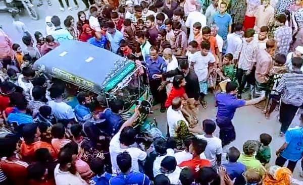 দেবীদ্বারে মসজিদের সিঁড়িকোঠায় প্রবাসী যুবকের ঝুলন্ত মরদেহ উদ্ধার