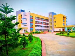 বাবাকে খুন করে হাসপাতালে লাশ রেখে ছেলে উধাও