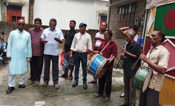 গোয়ালন্দে কর বকেয়া, ঢাকঢোল পিটিয়ে নোটিশ জারি