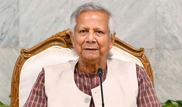 আজ সন্ধ্যায় জরুরি বৈঠক ডেকেছে প্রধান উপদেষ্টা