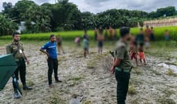 গোয়ালন্দে মরা পদ্মায় অবৈধ ড্রেজিং অভিযান, ২ মেশিন ধ্বংস