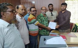 গোপালপুরে চাঁদাবাজিতে অতিষ্ঠ হয়ে ইউএনও'র দ্বারস্থ ব্যয়সায়ীরা