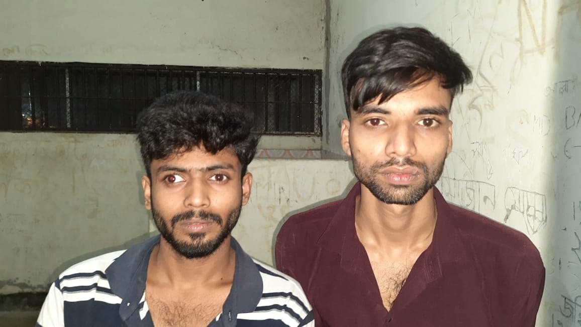 রাজাপুরে ইয়াবাসহ বিএনপি নেতার ছেলে আটক