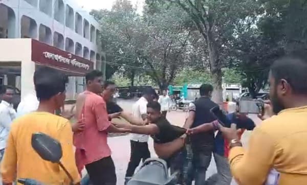 মেহেরপুরে আদালত চত্বরে আসামি অপহরণের চেষ্টা ব্যর্থ, আটক ১০