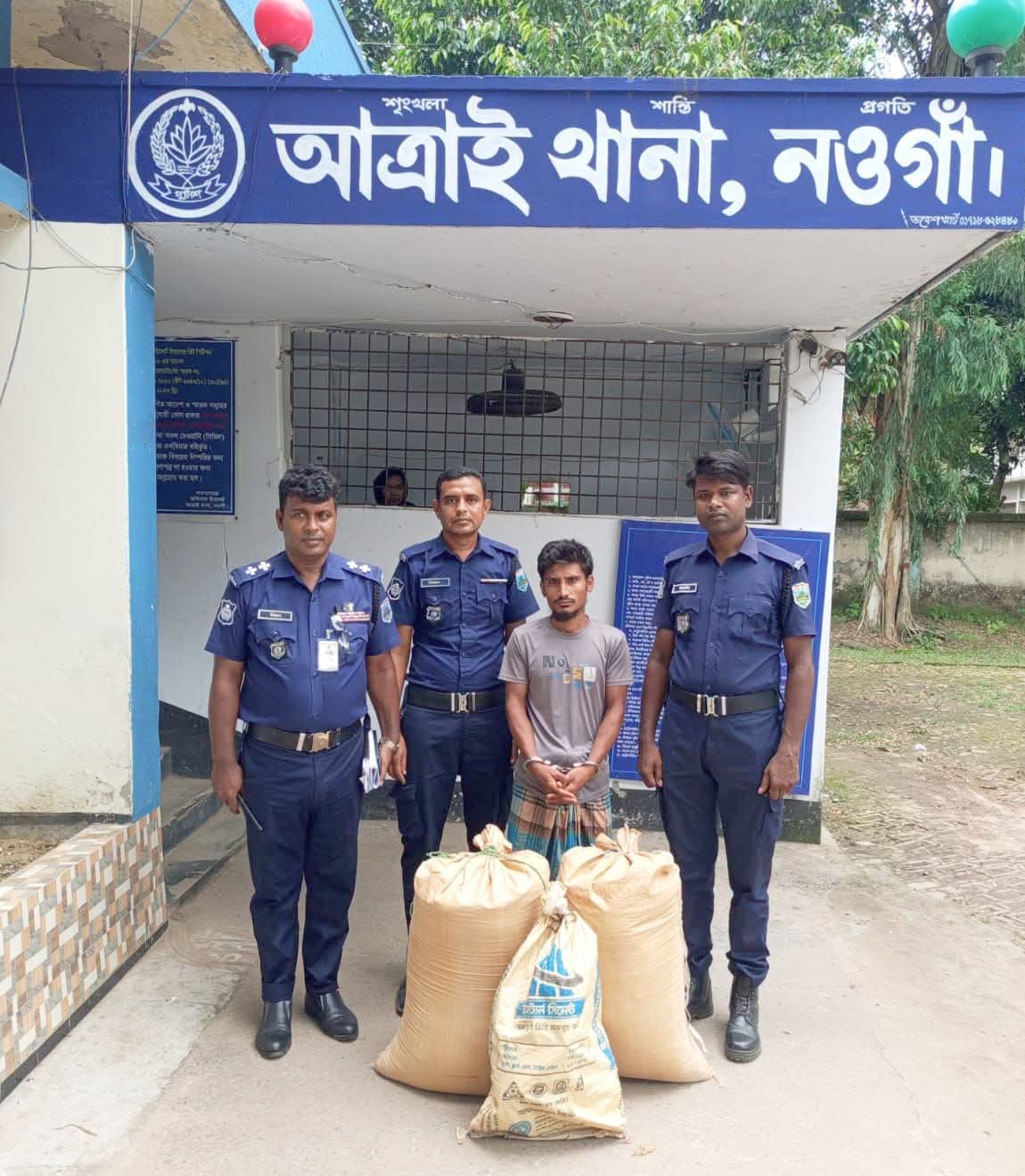 আত্রাইয়ে বসতবাড়িতে চুরি, চোরাই মালসহ যুবক আটক