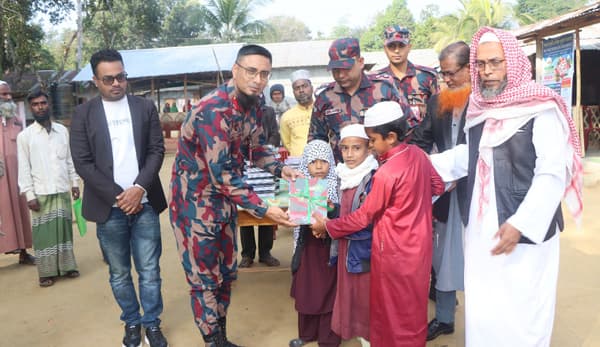 পানছড়িতে মাদ্রাসা শিক্ষার্থীদের মাঝে বিজিবির শিক্ষা উপকরণ বিতরণ