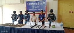 টেকনাফে পাহাড়ে যৌথ অভিযানে জি-৩ রাইফেল, বিদেশি পিস্তল ও বিপুল গুলি উদ্ধার