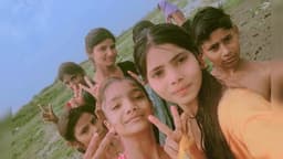যমুনা নদীতে ছয় কিশোরীর মৃত্যু, মোবাইলে রিলস বানানোর সময় !