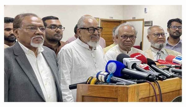 সিইসির সঙ্গে বিএনপির বৈঠক: প্রবাসী ভোটার নিয়ে সময় বাড়ানোর দাবি