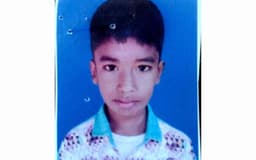 রায়গঞ্জে মাছ ধরতে গিয়ে বজ্রপাতে স্কুলশিক্ষার্থীর মর্মান্তিক মৃত্যু