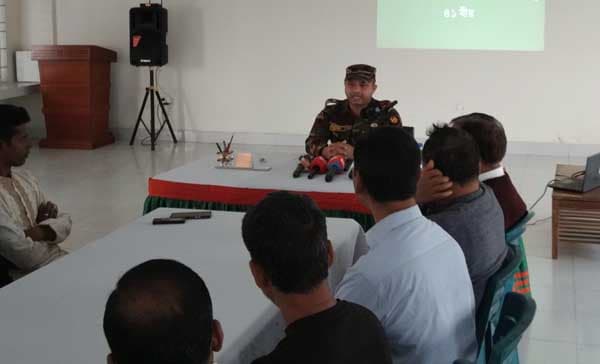 হিজলায় হিন্দু সম্প্রদায়ের সাথে সেনাবাহিনীর মতবিনিময়