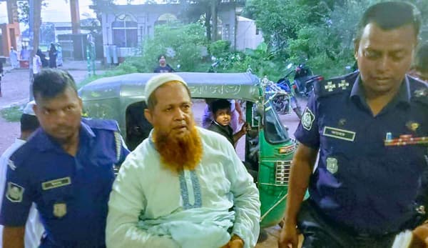 দেবীদ্বারে সাংবাদিকের উপর হামলায় প্রধান অভিযুক্ত গ্রেফতার