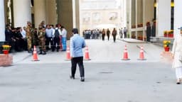 নতুন প্রধানমন্ত্রীকে বরণে প্রস্তুত সচিবালয়ে উৎসবমুখর পরিবেশ