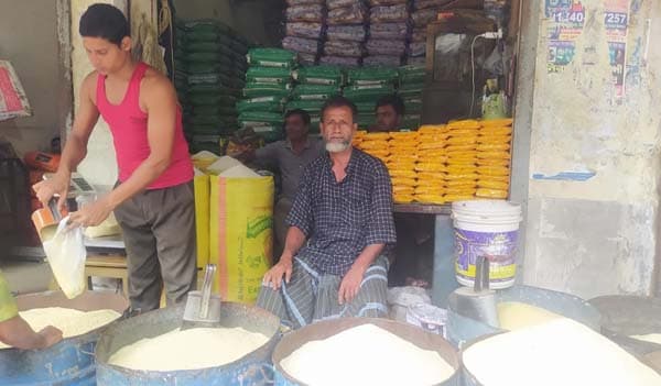 ভারত থেকে রেকর্ড পরিমাণ চাল আমদানি, কমছে দাম