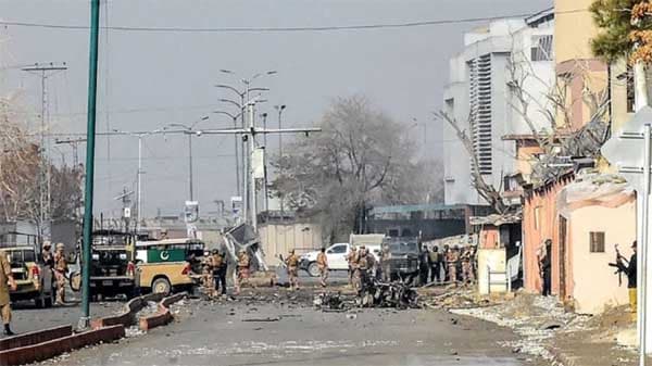 পাকিস্তানে একযোগে হামলা, নিহত ৩৩ জন