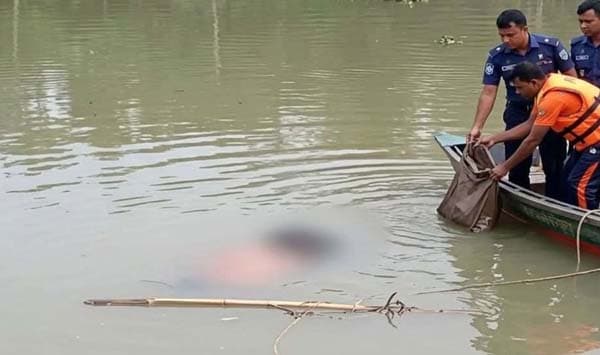 বরিশালে খাল থেকে নির্মাণ শ্রমিকের লাশ উদ্ধার