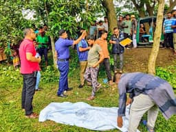 কুমিল্লায় সড়কের পাশ থেকে অজ্ঞাত যুবকের গলাকাটা মরদেহ উদ্ধার