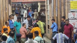 কলকাতায় দুর্গাপূজার প্যান্ডেলে পদদলিত হয়ে ১৭ জনের মর্মান্তিক মৃত্যু