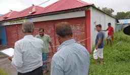 ডাসারে খাল দখল করে ভবন, জলাবদ্ধতায় জনজীবন বিপর্যস্ত