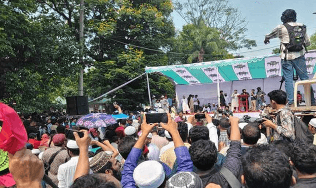 আওয়ামী লীগ নিষিদ্ধের দাবিতে রাজধানীজুড়ে বিক্ষোভের ঢল