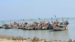 আরাকান আর্মির হাত থেকে ৭ বাংলাদেশি জেলে নিখোঁজ