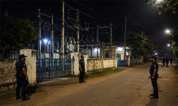 গ্রাহকের অসন্তোষে বিদ্যুৎ স্থাপনার নিরাপত্তা চাইল পল্লী বিদ্যুৎ