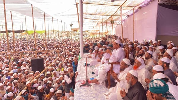 ঐতিহাসিক চরমোনাই মাহফিল আখেরী মুনাজাতে শেষ: লাখো মানুষের রোনাজারি