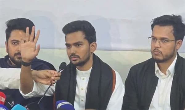 সাবেক উপদেষ্টা আসিফ এনসিপিতে, নির্বাচনে অংশ নিচ্ছেন না