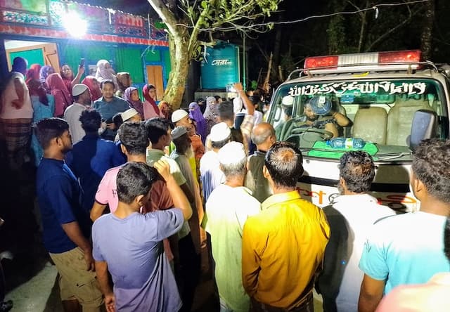 জীবন যুদ্ধে চারদিন লড়াই করে হেরে গেলেন দেবীদ্বারের মাহতাব; দাফন সম্পন্ন 