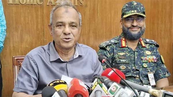 অভ্যুত্থানে লুট হওয়া পুলিশের অস্ত্র উদ্ধারে তথ্যদাতা পাবে পুরস্কার