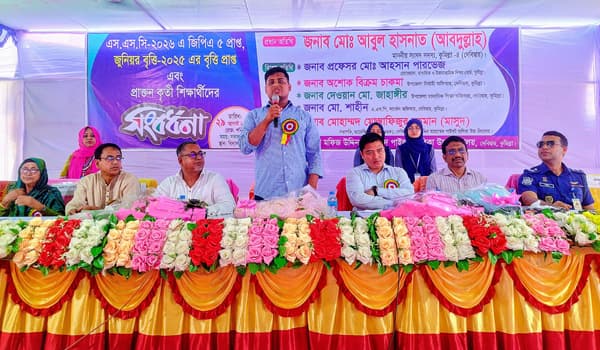 মায়ের শাসনই সাফল্যের পথ দেখিয়েছে, বললেন হাসনাত