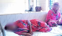 তুচ্ছ ঘটনায় কলাপাড়ায় মা, মেয়েকে নির্মম নির্যাতনের অভিযোগ