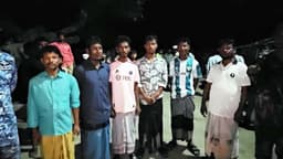 আরাকান আর্মির কবল থেকে মুক্ত ১৪ জেলে, শারীরিক নির্যাতনের অভিযোগ