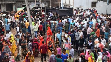 ভারতের পুরুলিয়ায় মুসলিম ফেরিওয়ালা আকবরকে হত্যায় উত্তেজনা