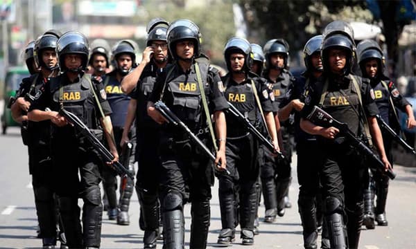 রাজধানীতে ‘ব্লক রেইড’ জোরদার, অপরাধ দমনে কঠোর আইনশৃঙ্খলা বাহিনী