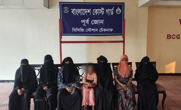 মালয়েশিয়া পাচারকালে টেকনাফে নারী-শিশুসহ ৭ জন উদ্ধার