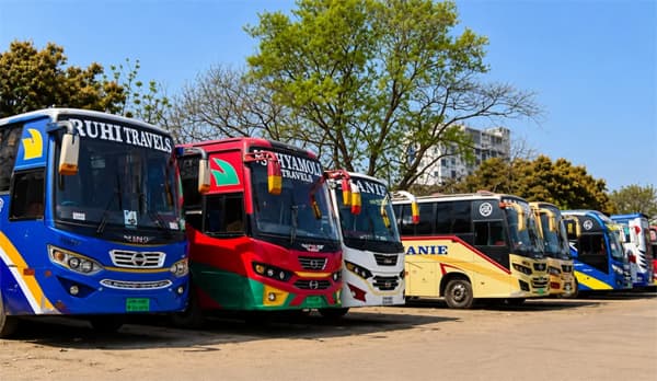 কমিটি দ্বন্দ্বে রাজশাহীতে বাস চলাচল বন্ধ
