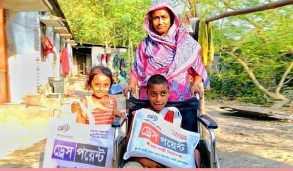 প্রতিবন্ধী সন্তানদের জন্য মায়ের চিকিৎসায় সাহায্যের আবেদন