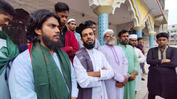 ঝালকাঠিতে রোববার থেকে নৌ–সড়ক অনির্দিষ্টকালের জন্য বন্ধের ঘোষণা